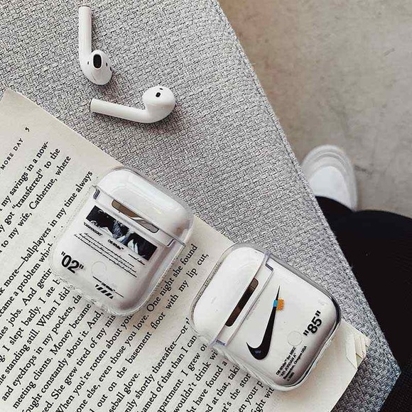 Airpods case - Picture 2 of 3